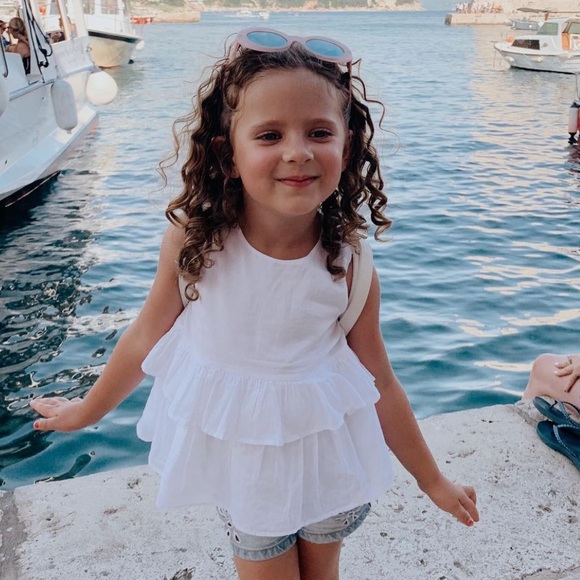 Cute summer top. - Picture 6 of 7